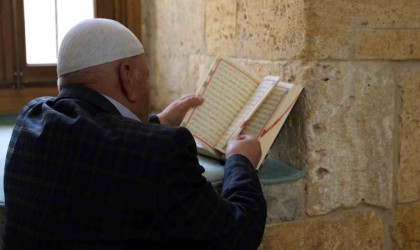 Tarihi medrese, hem ibadet hem de tefekkür alanı oldu