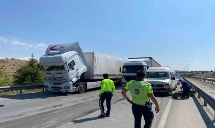 Afyonkarahisarda trafik kazası: 6 yaralı