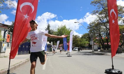 Ağrıda 15-19 Mayıs Gençlik Haftası kutlamaları devam ediyor