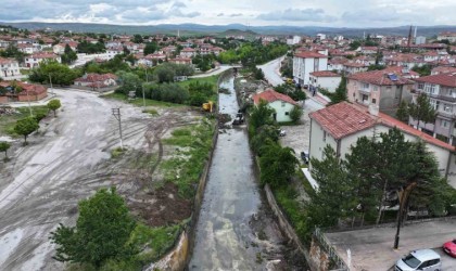 Alaca Deresinde temizlik çalışması yapıldı