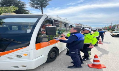 Bozüyükte şehir içi minibüsleri denetlendi