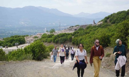 Burdurda dünyaca ünlü Kibyra Antik Kenti eteklerinde doğa yürüyüşü