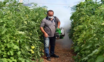 Büyükşehir Belediyesinden üreticilere sisleme makinesi desteği