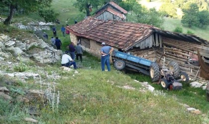 Emette devrilen traktörün altında kalan genç hayatını kaybetti