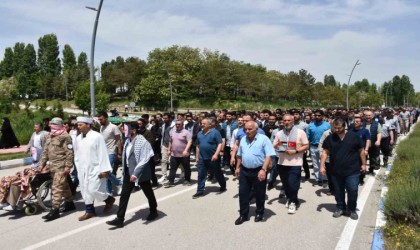 Gazzede ölenler için temsili cenaze töreni