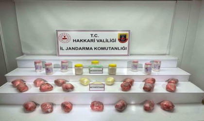 Hakkaride 34 kilo 638 gram metamfetamin ele geçirildi