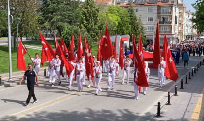 Karamanda 19 Mayıs Atatürkü Anma Gençlik ve Spor Bayramı kutlandı