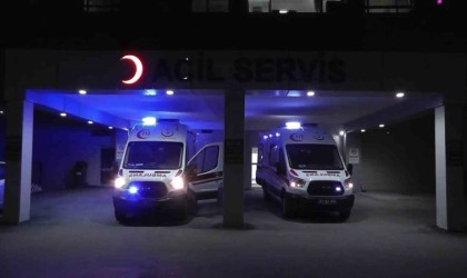 Kayseri-Niğde yolunda tıra çarpan araç takla attı: 2 yaralı