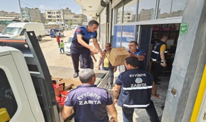 Şanlıurfada 5 kamyon bozuk gıda ürünü ele geçirildi