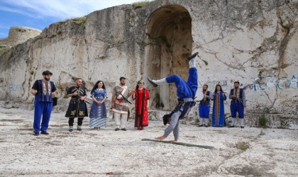 Urartuların kalesinde Urartu konulu oyun sahnelendi