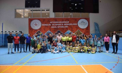 Afyonkarahisarda Küçük Kızlar Futsal müsabakaları sona erdi