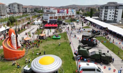 Aksarayda Bilim Festivali coşkuyla başladı