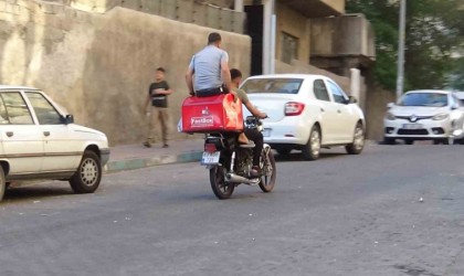 Bagaj kutusu üzerindeki tehlikeli yolculuk kamerada