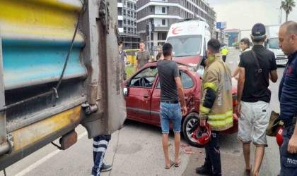 Bandırmada feci kaza: Dorse ile otomobilin arasına sıkıştı