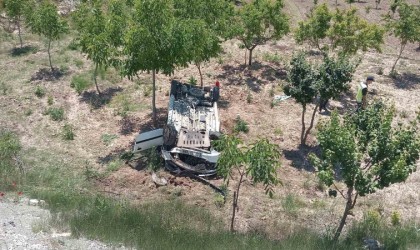 Bilecikte otomobil şarampole uçtu, 3 kişi yaralandı