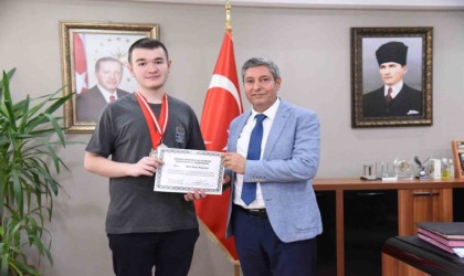 Bilim Olimpiyatlarında Balıkesirli öğrencilerden büyük başarı