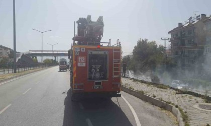 Burdurda evinin yanında çıkan yangına müdahale ederken kalp krizi geçirip hayatını kaybetti