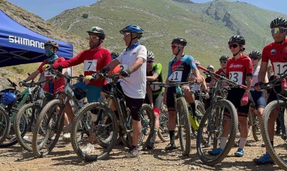 Çukurca 5. Fotosafari ve Doğa Sporları Festivali coşkuyla devam ediyor