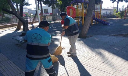 Dulkadiroğlunda park ve bahçelerin temizliği