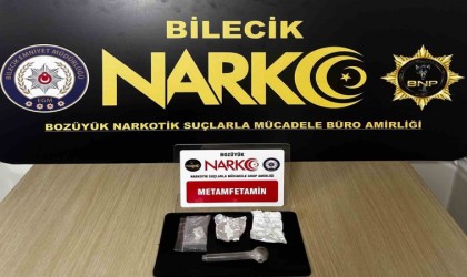 Durdurulan şüpheli araçta uyuşturucu madde çıktı