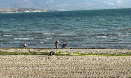 Eğirdir Gölünde bulunan el bombaları imha edilmek üzere gölden çıkarıldı