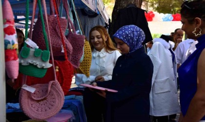 Hayat Boyu Öğrenme kursunun yılsonu sergisi açıldı