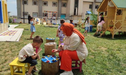 Kahramanmaraşta dönüştürülebilir malzemelerden açık hava sınıfı oluşturuldu