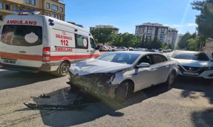 Kahramanmaraşta zincirleme trafik kazası: 3 yaralı