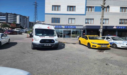 Karadeniz Ereğlide otomobilin çarptığı yaya yaralandı