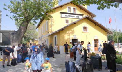 Karaman YHT garında bayram yoğunluğu yaşanıyor