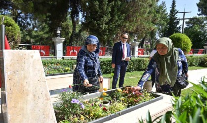 Kepezde bayram öncesi şehit aileleri unutulmadı