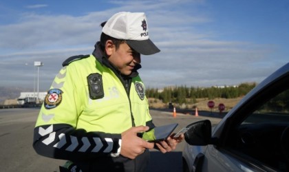 Kırıkkalede trafik denetimleri: 121 araç men edildi