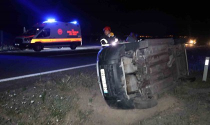 Köpeğe çarpmamak için manevra yapınca takla attı: 4 yaralı