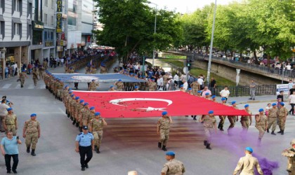 Kurtuluş Savaşı ruhunu 95 kilometrelik yolu yürüyerek yaşadılar