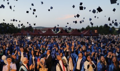 Kütahya Dumlupınar Üniversitesinde mezuniyet heyecanı