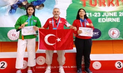 Kütahyalı sporcular Avrupa Kuraş Şampiyonasından 2 altın madalya ile döndü