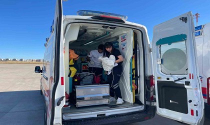 Mardindeki hasta bebek ambulans uçakla İstanbula sevk edildi