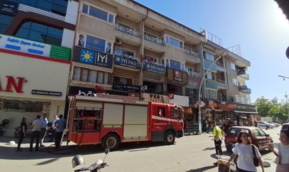 Nargile salonunda çıkan yangın korkuttu