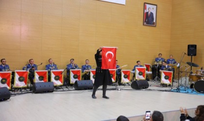 Polis Bandosu Bayburtta konser verdi