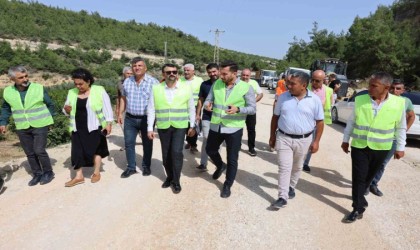 Sarıyıldız: Akdenizde asfalt sorunu yaşayan tek mahallemiz kalmayacak