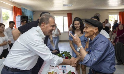 Seçer, Toroslarda yaşayan vatandaşlarla bayramlaştı