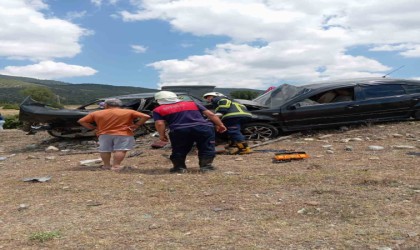 Sinopta iki otomobil çarpıştı: 5 yaralı