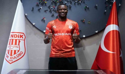 Sivasspor Mame Thiam ile ilgileniyor