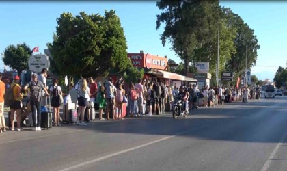 Türk tatilcilerden Yunanistanın Midilli Adasına Kurban Bayramı akını