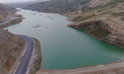 Vanda rekor yağışlar barajları tamamen doldurdu