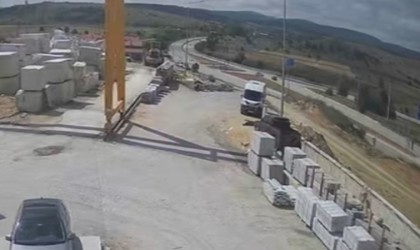 12 kişinin yaralandığı kaza kamerada