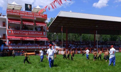 663. Tarihi Kırkpınar Yağlı Güreşlerinin ikinci gün müsabakaları başladı