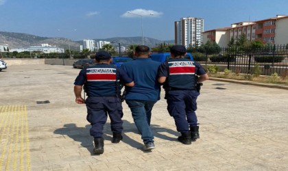 Adanada uzun süredir aranan 2 hükümlü yakalandı