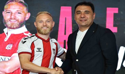 Alex Pritchard, Sivasspora imzayı attı