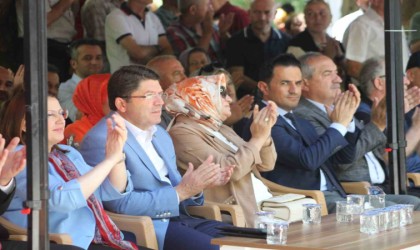 Bakan Tunç: TBMMde milletvekillerimiz dünyaya bir demokrasi dersi verdi